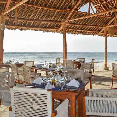 Diamonds Leisure Beach & Golf Resort Диани Бийч Екстериор снимка