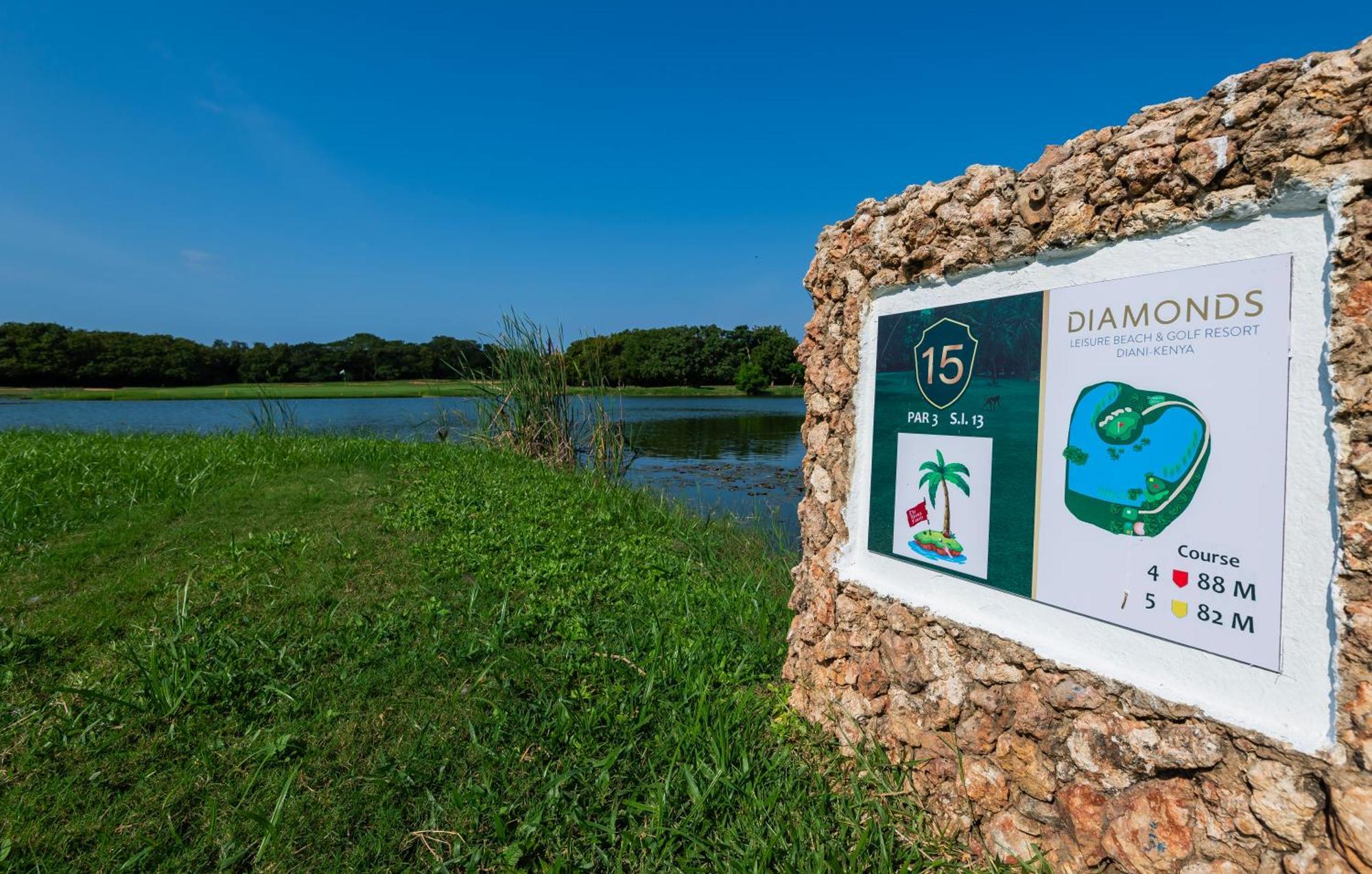 Diamonds Leisure Beach & Golf Resort Диани Бийч Екстериор снимка Golf course sign