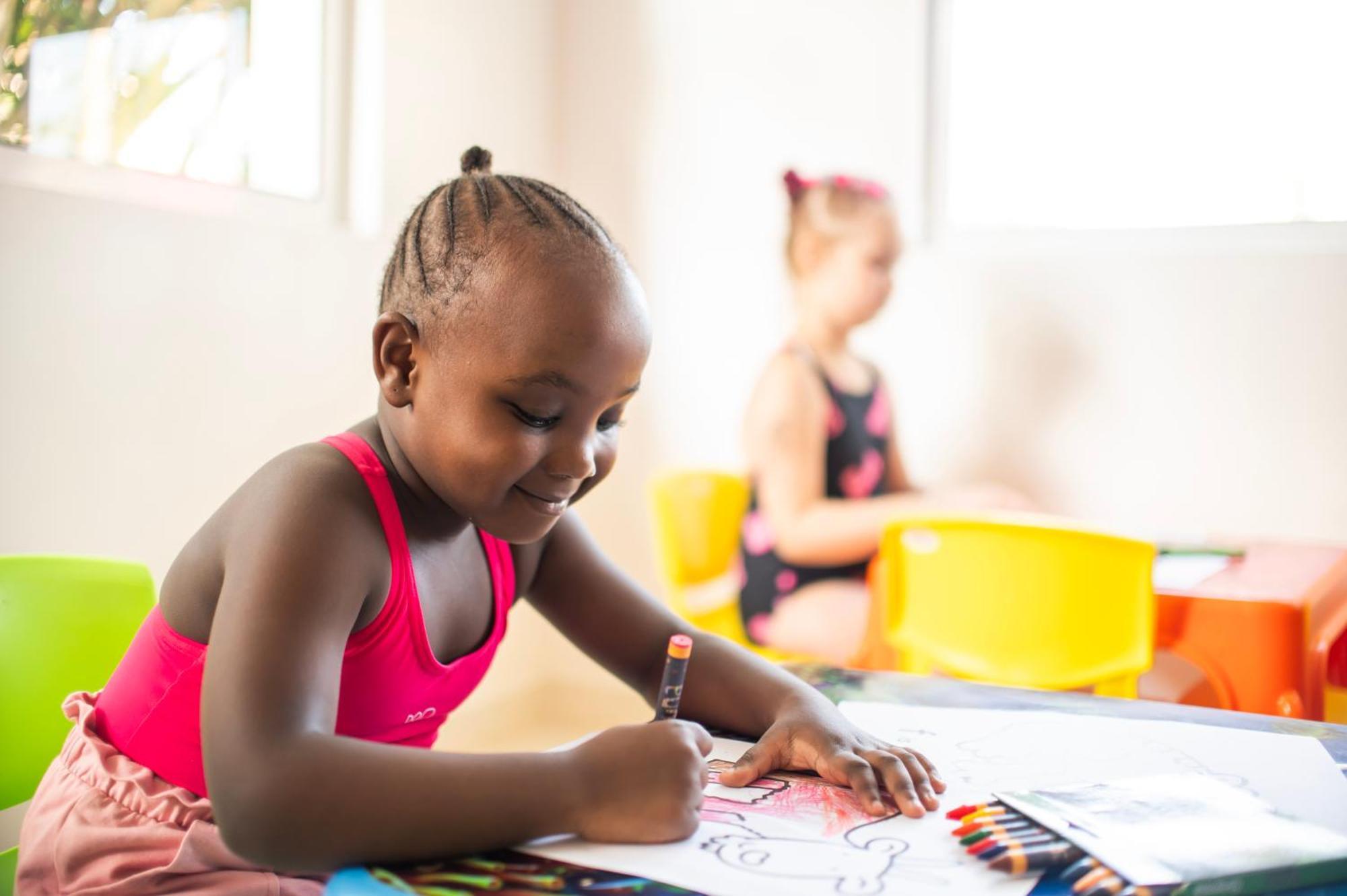 Diamonds Leisure Beach & Golf Resort Диани Бийч Екстериор снимка Child colouring