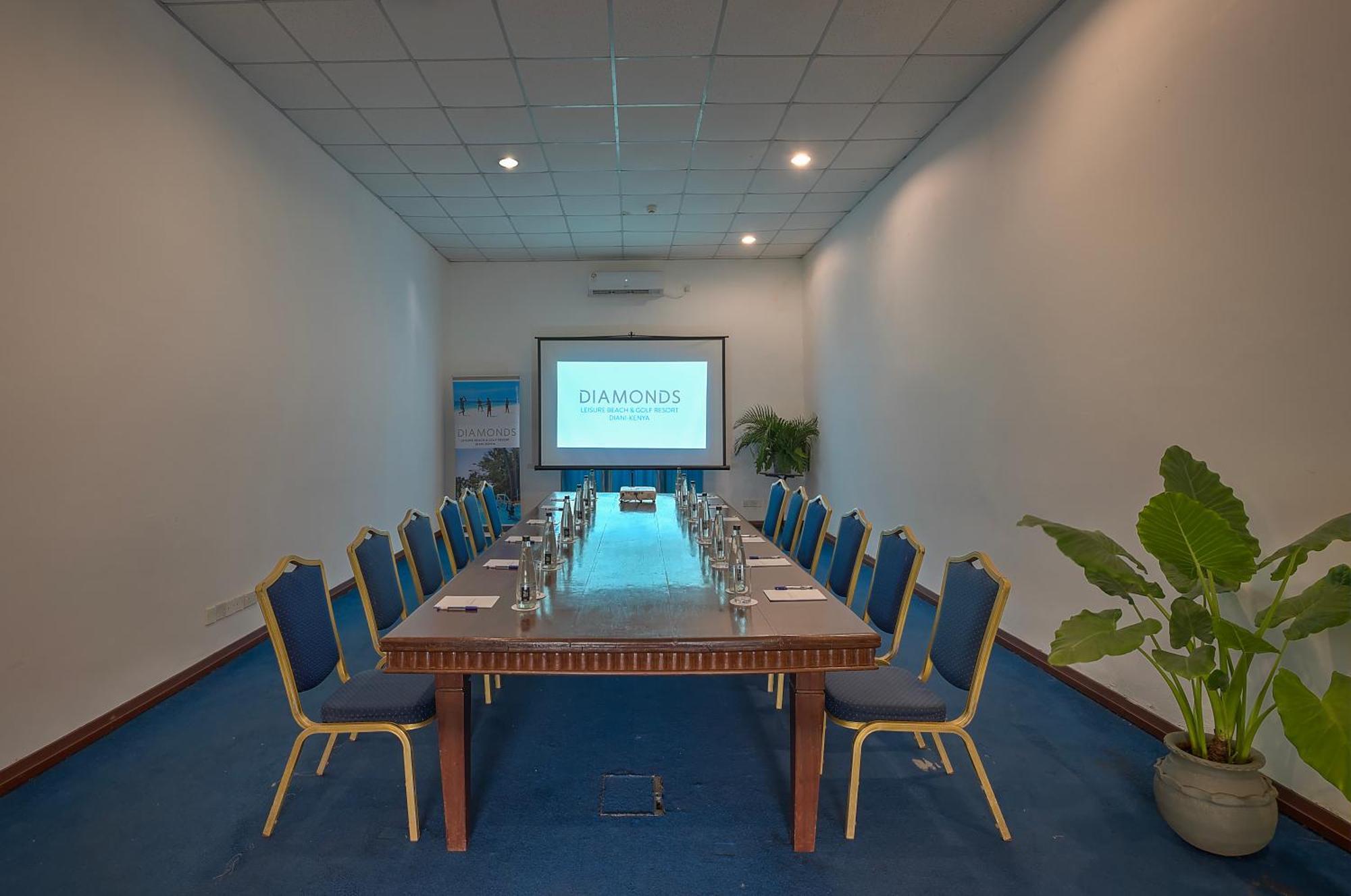 Diamonds Leisure Beach & Golf Resort Диани Бийч Екстериор снимка Meeting room