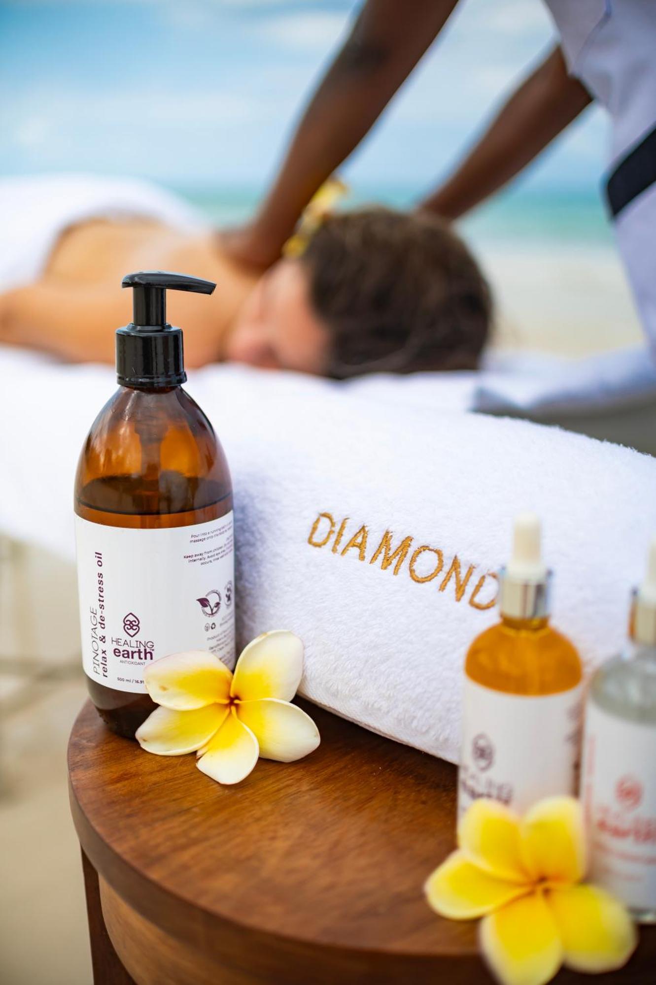 Diamonds Leisure Beach & Golf Resort Диани Бийч Екстериор снимка Spa treatment