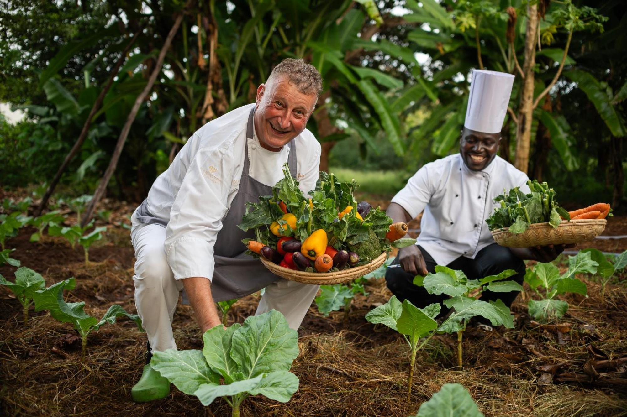 Diamonds Leisure Beach & Golf Resort Диани Бийч Екстериор снимка Chef and his sous-chef in the kitchen garden
