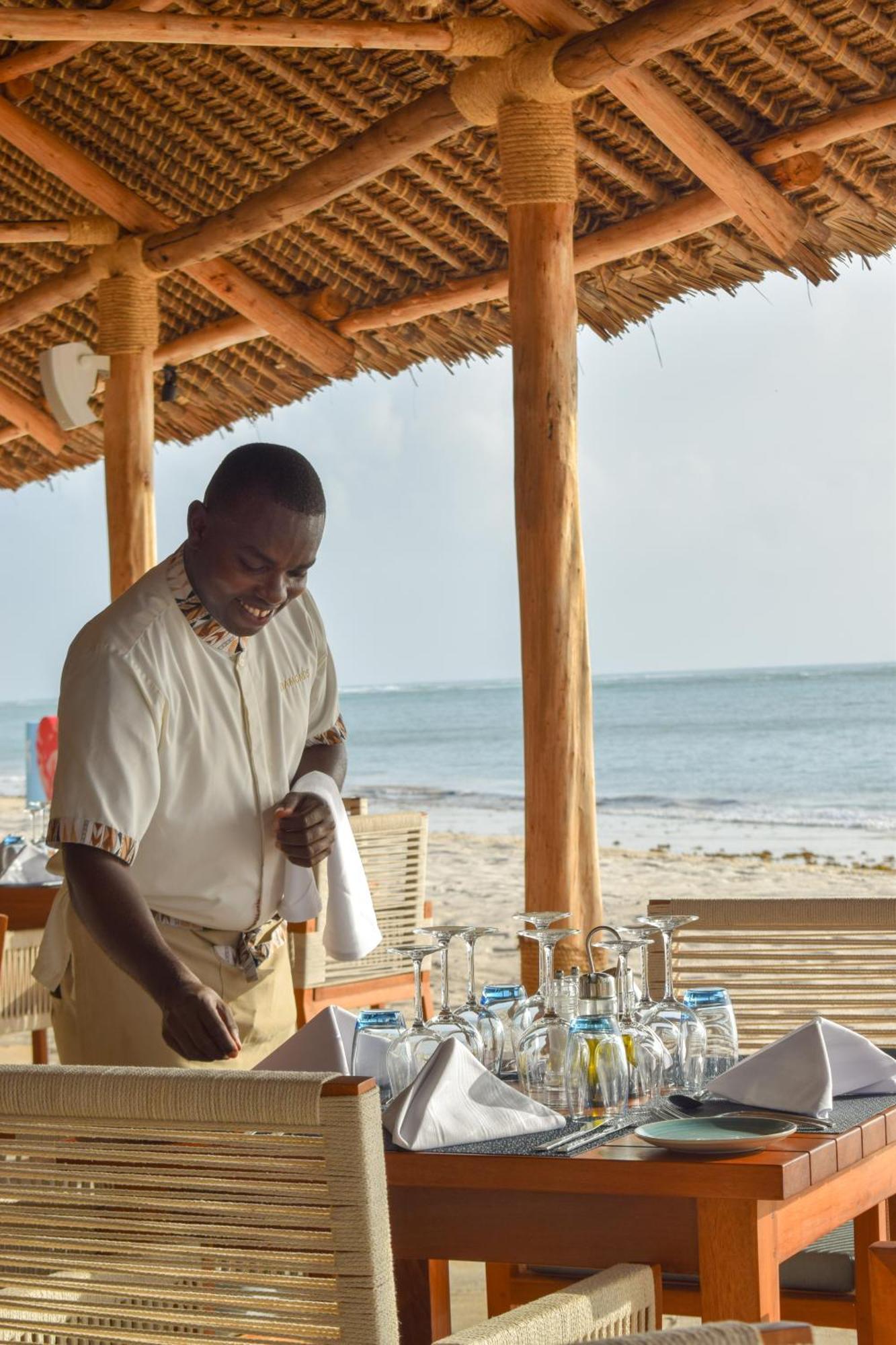 Diamonds Leisure Beach & Golf Resort Диани Бийч Екстериор снимка